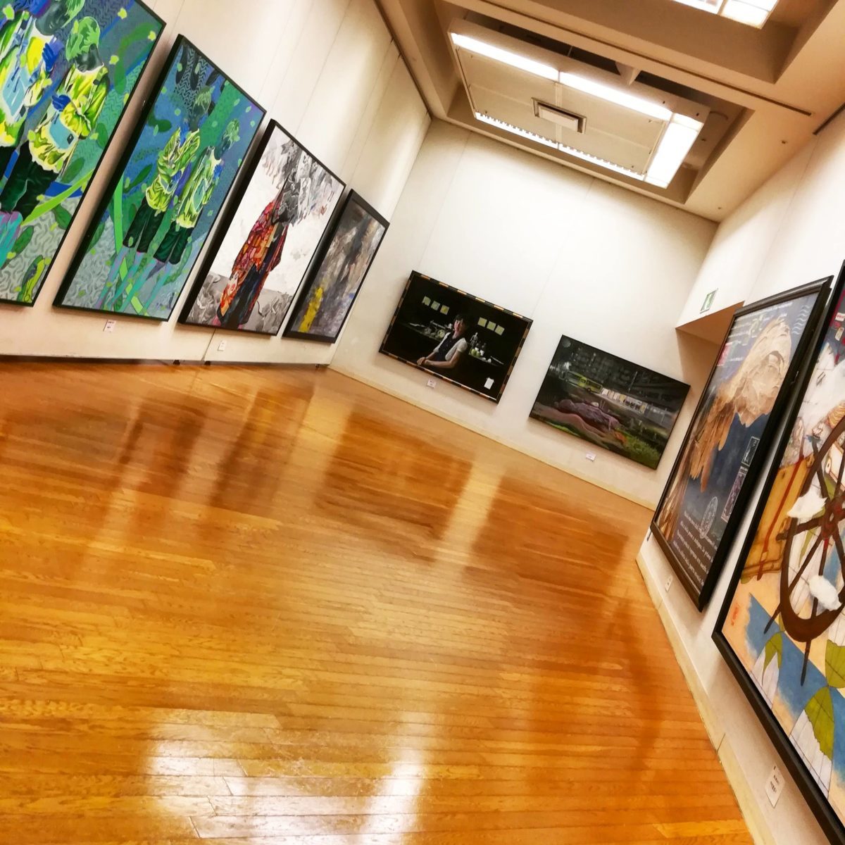 第87回独立展の知人の作品を観に名古屋展が開催されている三重県総合文化会館へ行きました。
