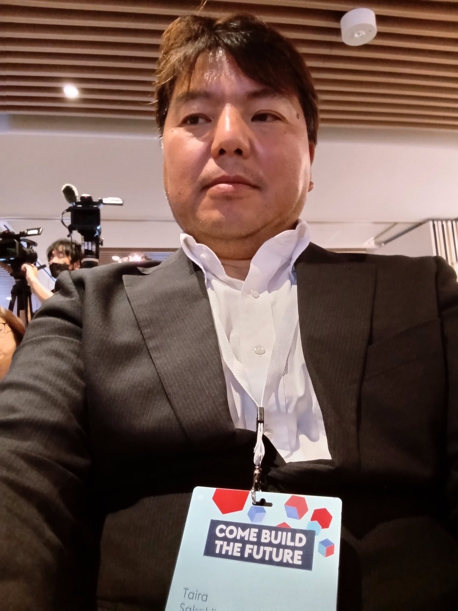 イベント会場での榊原平